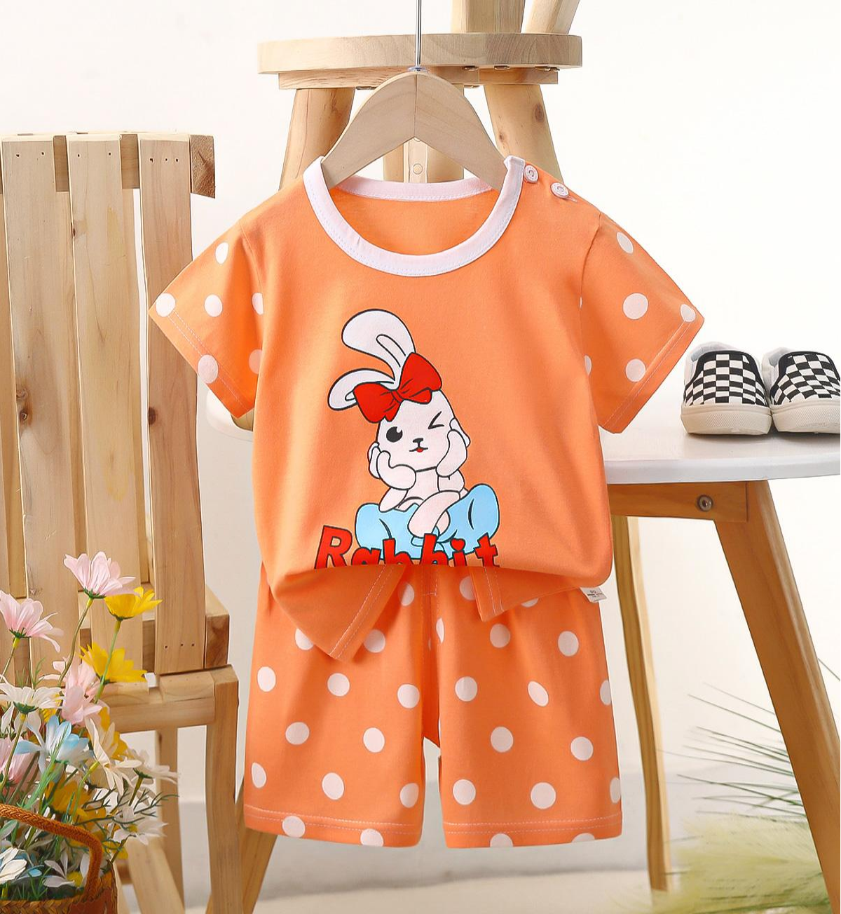 Toddler Girls' Orange Polka Dot 'Rabbit' Graphic T-Shirt and Shorts 2-Piece Outfit Set